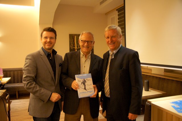Neuer Obmann Thomas Hagmann, Ehrenobmann Baumeister Ernst Wanner, Präsident des NÖ-Landesskiverbandes Wolfgang Labenbacher