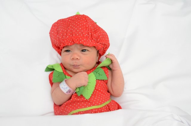 TUANA IDIL • Datum: 25.5.2018, Eltern: Ayten &amp; Abdullah Sevinc, Größe: 52 cm, Gewicht: 3480 g | Foto: babysmile