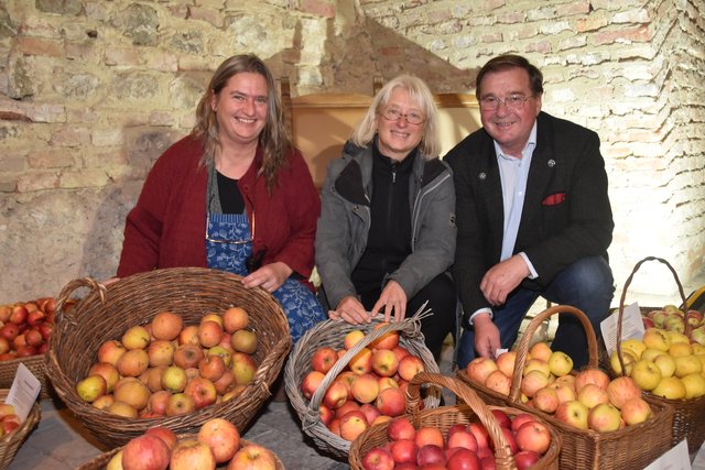 Organisierten die Veranstaltung: Isabella Gerger, Brigitte Gerger und Manfred Lendl von der "Wieseninitiative".