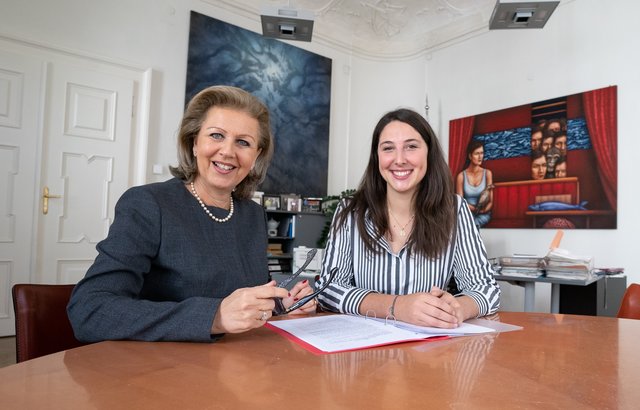 VP-Jugendsprecherin LA Sophia Kircher mit Tirols Jugendlandesrätin Patrizia Zoller-Frischauf. | Foto: VP-Tirol/Angerer