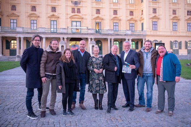 Das Drehteam rund um Hauptdarstellerin Katharina Straßer (Mitte) amüsierte sich prächtig in der Haydnstadt. | Foto: ©SchulczLisa