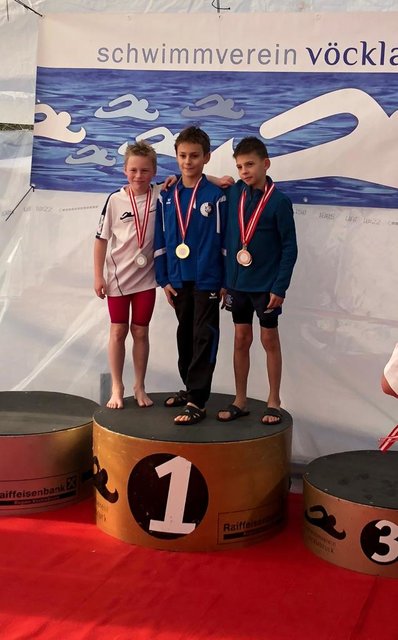 Mit 3x Gold und 1x Silber war Valentin Aicher (9) der erfolgreichste Schwimmer des SK Vöest Linz.