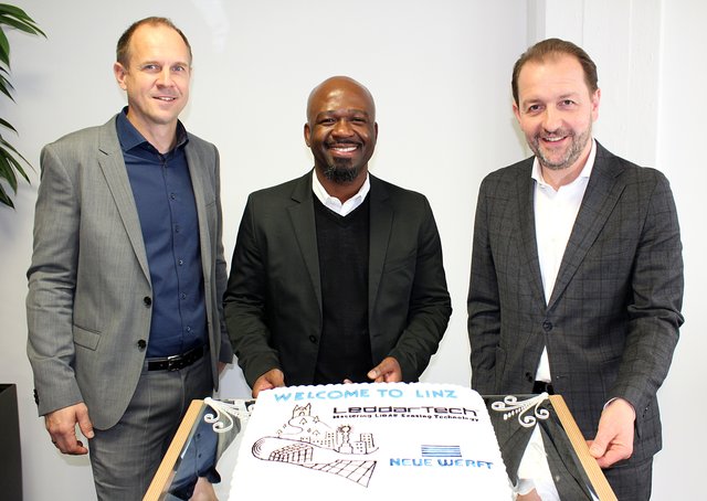 Klaus Buchner (LeddarTech Österreich), Frantz Saintellemy (President and COO LeddarTech Inc), Vize-BM Bernhard Baier (v. l.).