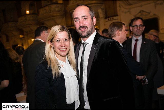 Stadträtin Doris Lang-Mayrhofer mit Ehepartner Josef Mayrhofer feierte mit. | Foto: cityfoto.at