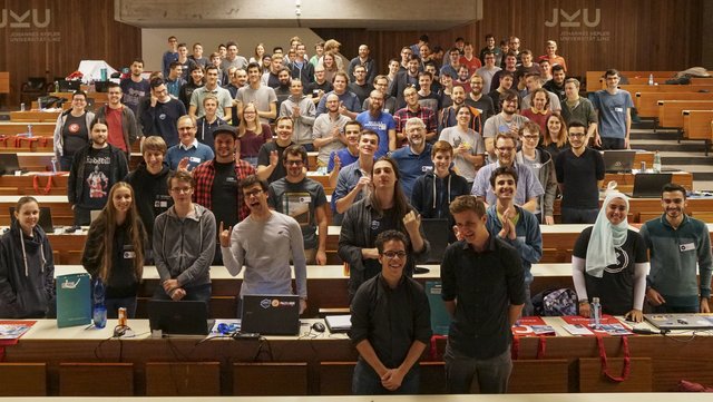 Zahlreiche Programmier-Begeisterte nahmen am Catalysts Coding Contest (Standort: Linz) teil.