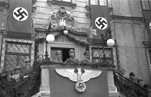 Fotos, Dokumente und Plakate rücken die folgeschweren Jahre 1918 und 1938 bis September nächsten Jahres in den Mittelpunkt. | Foto: Stadtgemeinde Klosterneuburg/Stadtarchiv