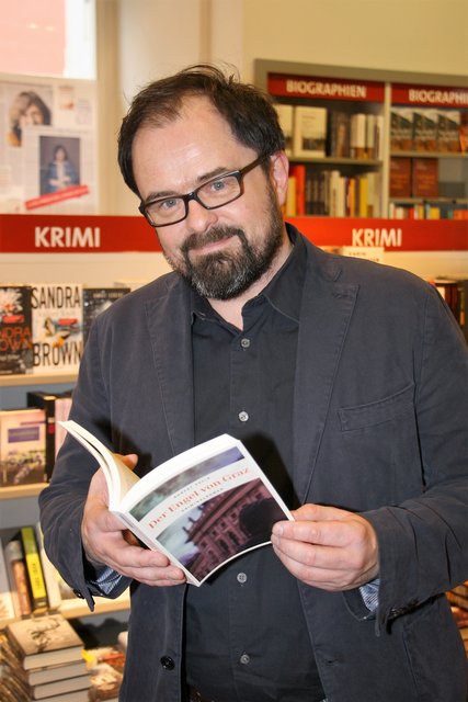 Der Judendorfer Krimi-Autor Robert Preis liest im Prälatenhaus aus 111 schaurigen Orten der Steiermark.
