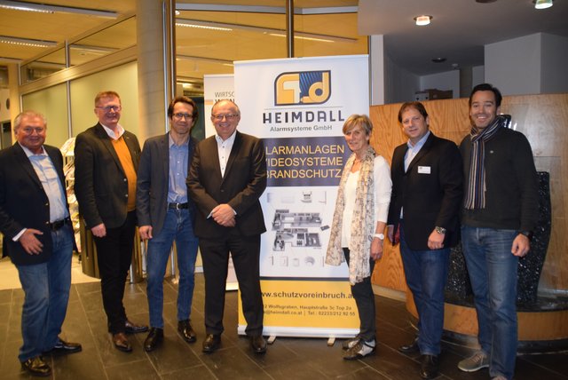 v.l.nr. Helmut Wammerl, Andreas Bandion, Hannes Huber, Johann Laub, Claudia Bock, Michael Wammerl und Andreas Kirnberger.
