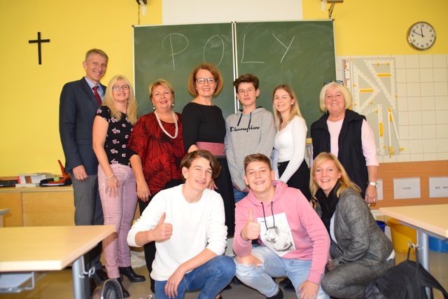 <f>Landesrätin Christiane Teschl-Hofmeister</f>, Bundesrätin Sandra Kern und Pflichtschulinspektor Josef Fürst zu Besuch im Poly.