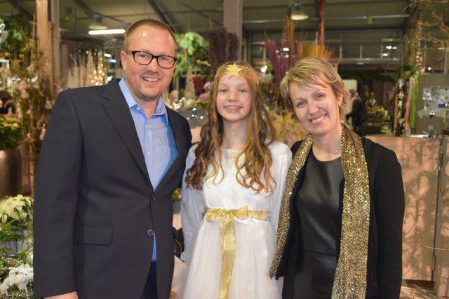 Christian und Sabine Sattler mit ihrem "Christkind" Anja