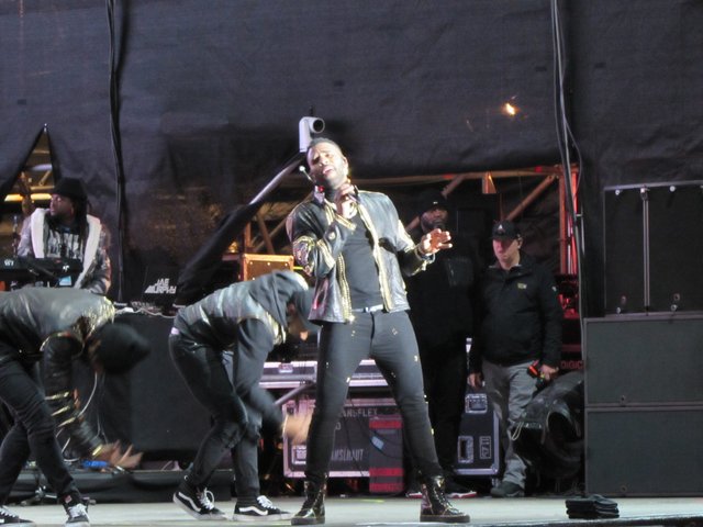 Saisonstart mit Jason Derulo. 