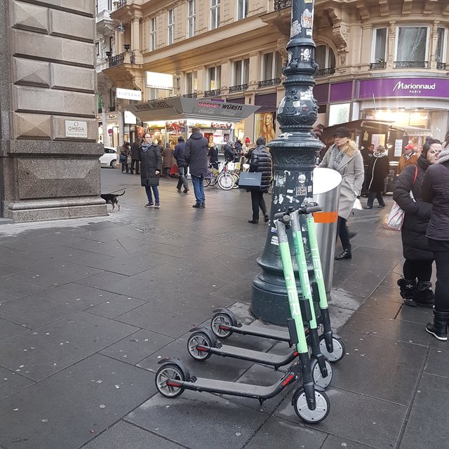Am Graben hat sich die Situation verbessert, ganz erledigt ist das Problem aber noch nicht. | Foto: Fröhlich