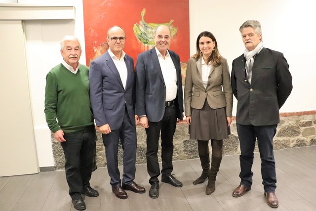 Der Gemeindevorstand v.l.n.r. Werner Skringer, Helmut Baudendistel, Karl Ziegler, Nina Kostner und Robert Maitz luden mit den Gemeinderäten von Fernitz-Mellach zu Ortsteilgesprächen. | Foto: Edith Ertl
