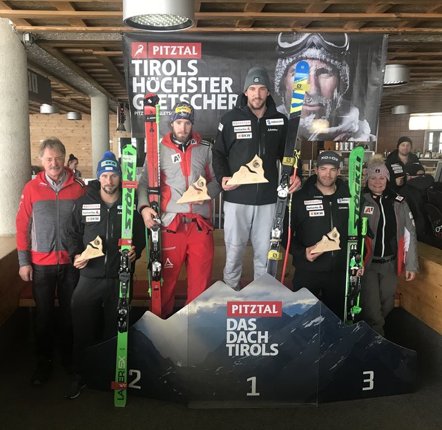Fis Rennen Herren: BERRY Joos, WINKLER Robert, LENHERR Jonas, NIEDERER Armin. | Foto:  Pitztaler Gletscher  