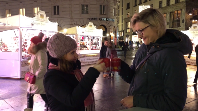 Unsere Redakteurinnen stellten sich der Aufgabe: Wo gibt es den besten Punsch in Wien?