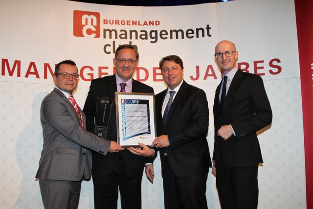Der "Manager des Jahres", Günther Ofner (2. von links), mit den Gratulanten Christian Schriefl, Rudolf Könighofer und Walter Gupfinger (von links) vom Management-Club. | Foto: Management-Club