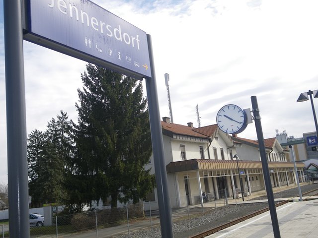 Die Elektrifizierung und damit Beschleunigung der Steirischen Ostbahn durch den Bezirk Jennersdorf steht seit Jahren unerledigt auf der politischen Forderungsliste.
