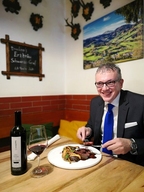 "Unser Teufl" zu Gast im Melktal: Restaurant-Tester August Teufl im "Genusshimmel" im Dorfwirtshaus in St. Georgen an der Leys.