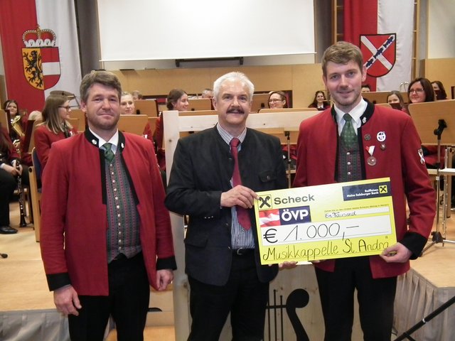 1.000 Euro spendete die ÖVP-Ortsgruppe der Musikkapelle Sankt Andrä- | Foto: Florian Ernst