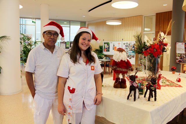 Die Pflegeassistenten Alfredo Bayot und Melanie Berthold haben auch heuer wieder Dienst am 24. Dezember. Er in der Nacht, sie während des Tages.