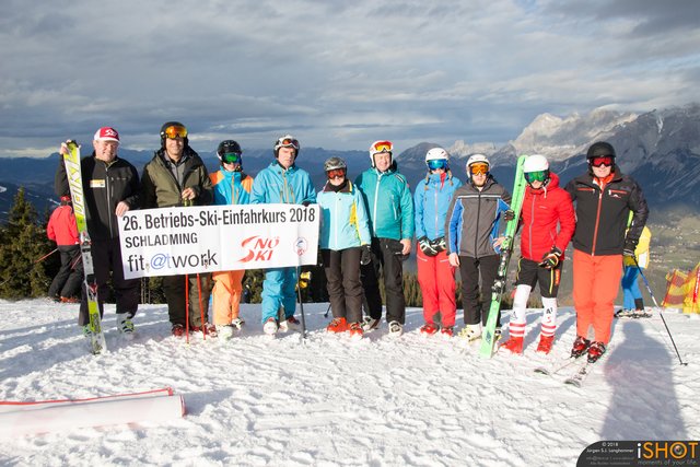Die Betriebsski-Sportler aus dem Bezirk Scheibbs beim Einfahrkurs in Schladming. | Foto: LSV NÖ