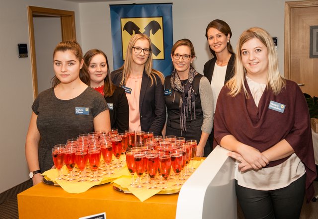 Kathrin Pfleger, Julia Fischerleitner, Valentina Burgstaller, Andrea Schlipfinger, Elisabeth Pachinger, Viktoria Hörandner. 
 | Foto: Foto: Raiffeisenbank Eberschwang