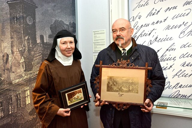 Oberin Mutter Maria Regine und Kurator Dr. Hannes  Etzelstorfer | Foto: Wellenhofer
