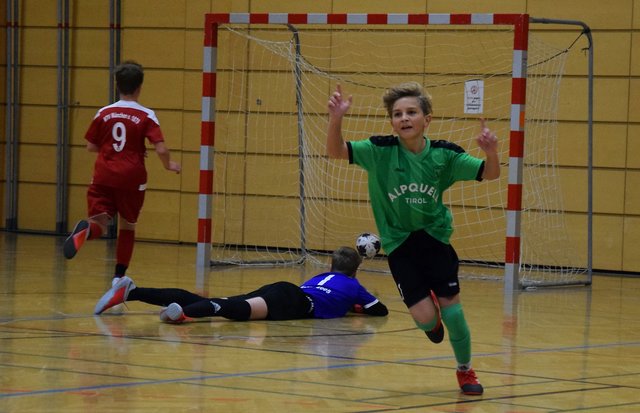 Starke Vorstellung vom SC Münster (grün). | Foto: Friedl Schwaighofer