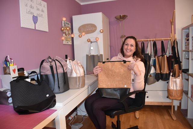 &lt;f&gt;Seit Oktober&lt;/f&gt; designt und fertigt die Viktringerin Nicole Gruber individuelle "Happy Bags" für die Damenwelt | Foto: Polzer