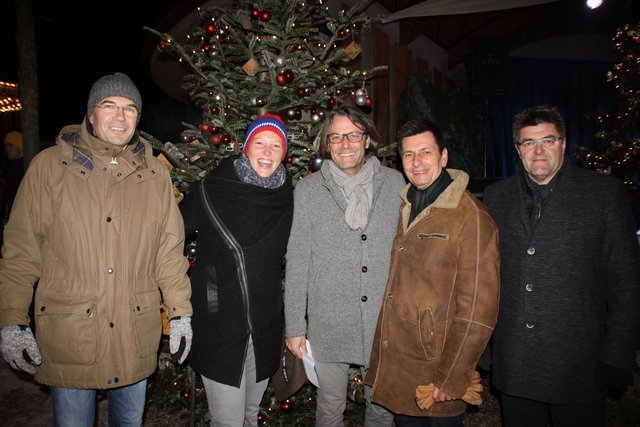 &lt;f&gt;Vize-Bgm. A. Gruber, &lt;/f&gt; E. Hütterer, Bgm. G. Hutter, Lt.-Präs. Ch. Illedits und Schattendorfs Bgm. J. Lotter wohnten der Eröffnung bei.