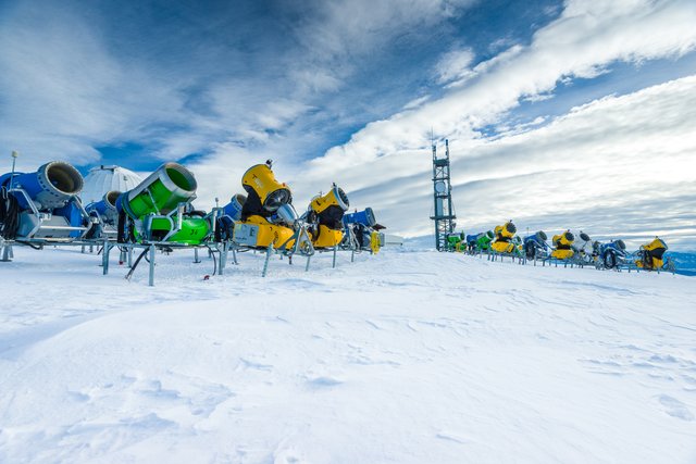 In Hochbetrieb - wenn die Temperaturen stimmen. Für mehr Effizienz wurde in eine Wasserkühlung investiert | Foto: Hannes Pacheiner