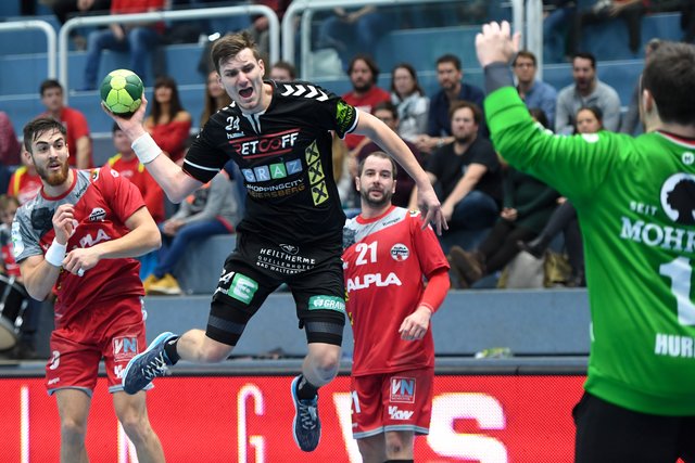 Kommt angeflogen: HSG-Bomber Daniel Dicker | Foto: GEPA