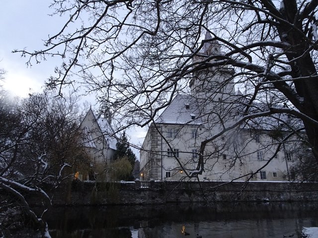 Das Ebreichsdorfer Schloss (Besitz der Familie Drasche-Wartinberg) ...