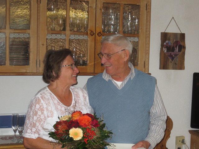 Roswitha und Rudolf Berktold gehen seit einem halben Jahrhundert gemeinsam durchs Leben. | Foto: BH Reutte / Rumpf