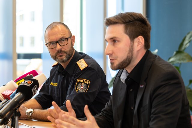 Auf der Pressekonferenz am 5. Dezember wurden die Details rund um die verschwundenen Dienstwaffen der Öffentlichkeit bekannt gemacht.