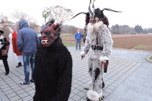 Nikolaus mit Knecht Ruprecht Nikolaus in der Lebenshilfe