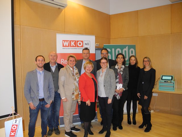 Thomas und Otto Sonnleitner, Natascha Ljubic, Hubert Schagerl, WK-Mödling Bezirksstellenleiterin Karin Dellisch-Ringhofer,WK-Mödling Bezirksstellen-Referentin Andrea Lautermüller, Alexander Billasch, Tina Burian, Viktoria Egger, Petra Seewald (v.l.n.r.)