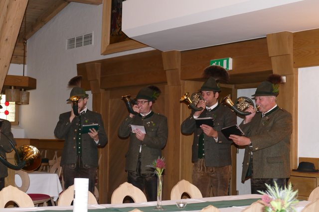 <f>Die Jagdhornbläser</f> umrahmten den Hubertustag.