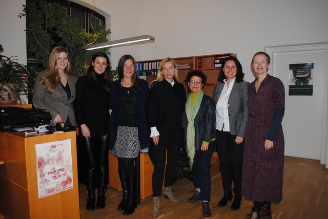 Von links nach rechts: Elena Ott (Landesgeschäftsführerin ÖVP Frauen Wien), Janina Nolz (Generalsekretärin der ÖVP Frauen), Elisabeth Harrasser (Leiterin des Lefö Lernzentrums für Migrantinnen), Bundesministerin Juliane Bonger-Strauß, Ana Maria Garza (Leiterin der Lefö Beratungsstelle für lateinamerikanische Migrantinnen), Bezirksvorsteherin Veronika Mickel und Renate Blum (Leitungsteam Lefö, Öffentlichkeits-, Sensibilisierungs- und Lobbyingarbeit) | Foto: Brunnbauer