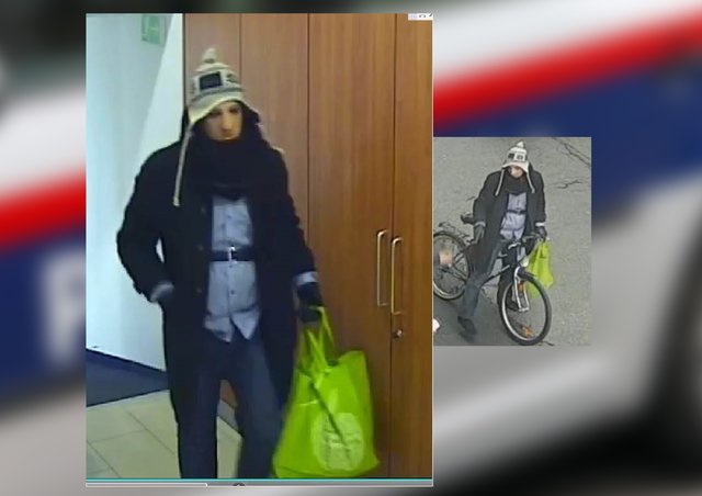 Die Polizei sucht nach einem Banküberfall nach diesem Mann.