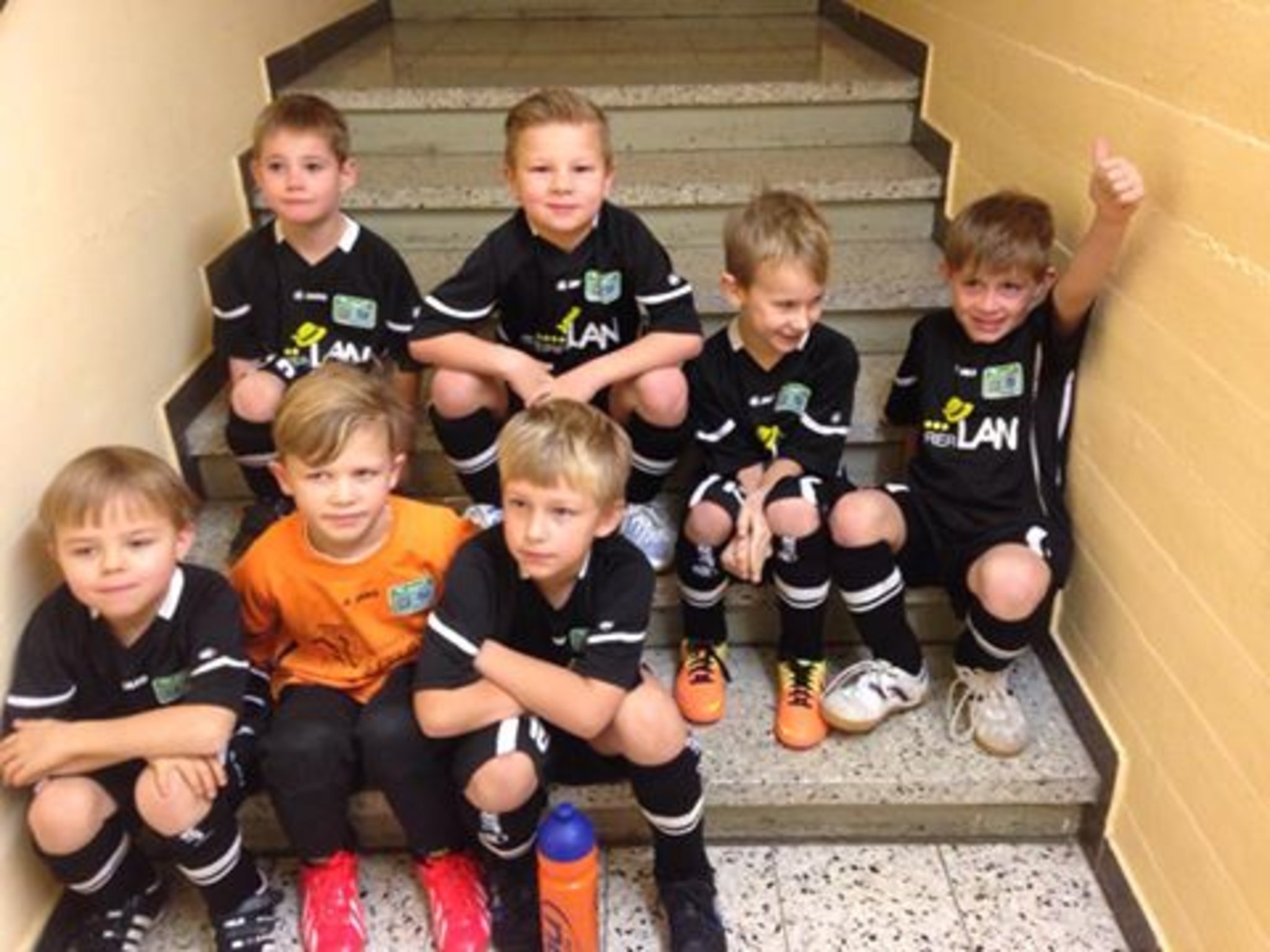 Fußball - Kindergarten ab einem alter von 2,5 Jahren: SV Modern Life