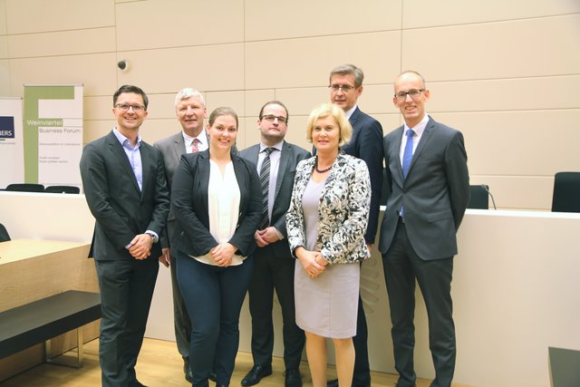 Johann Lehner (DIE Wirtschaftstreuhänder, Stockerau, Wien), Gerhard Forstner (Landesgericht Korneuburg), Maria Aigner (Wirtschaftskammer Korneuburg-Stockerau), Simon Kandlhofer (Notariat Stockerau), Christa Zemanek (Präsidentin Landesgericht Korneuburg), Werner Borns (LAWPARTNERS Rechtsanwälte, Gänserndorf, Korneuburg), Martin Baumgartner (DIE Wirtschaftstreuhänder, Stockerau, Wien).  | Foto: Lawpartners