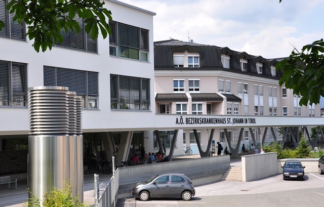 Das Bezirkskrankenhaus St. Johann ist nach einem Stromausfall wieder "am Netz". | Foto: Albin Ritsch