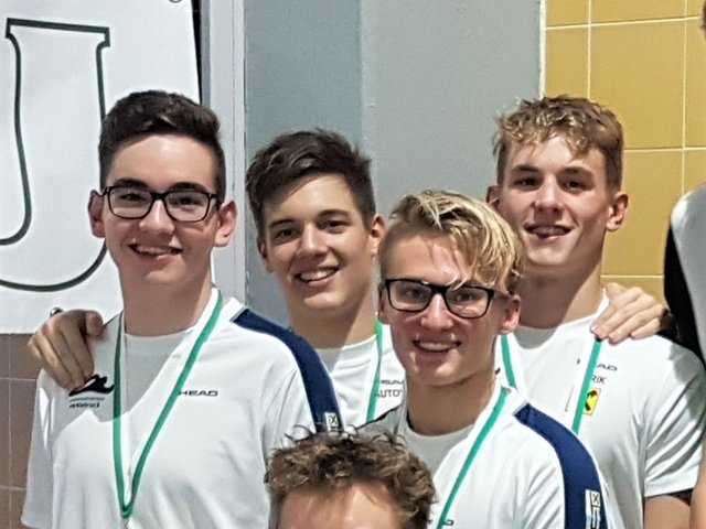 Die Herrenstaffel, v. l. n. r.: Mario Nikolic, Tarik Dautovic, Paul Part, Yorik Anzengruber