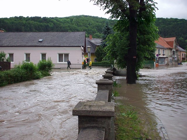 Seit 2002 gab es – trotz Hochwassersituationen auf der Triesting – keine größeren Beschädigungen mehr an Häusern. | Foto: Triesting Wasserverband