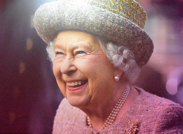 Die britische Königin Elizabeth II. zu Gast bei der After Show Party...