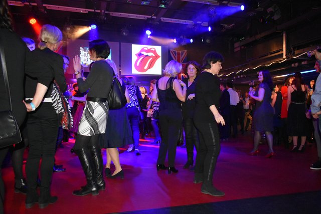 Viel Musik, viel Tanzen und ganz viel Spaß begleiten durch den Abend.