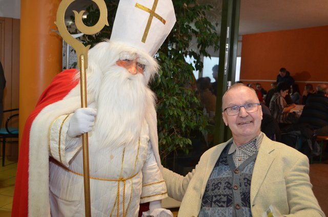 Der Nikolaus mit Bewohner Hr. G.