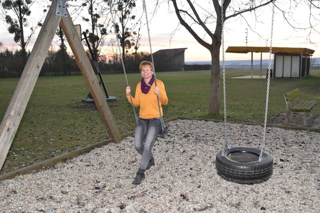 Sabine Schwarz auf dem Neudauberger Festplatz: Hier steigen Kirtage und andere Vereinsveranstaltungen.