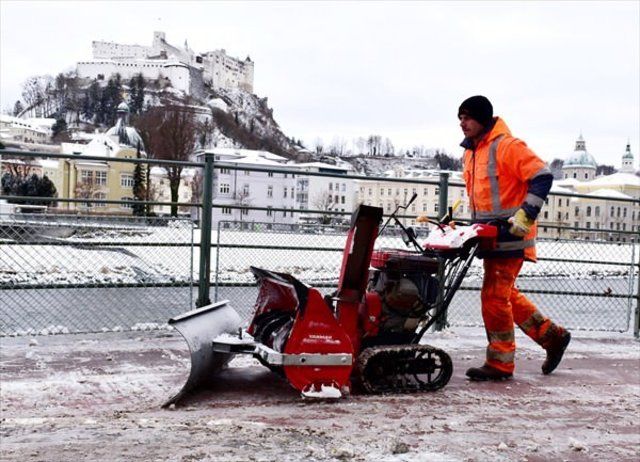 Mit bis zu 200 Mann und 70 Fahrzeugen ist der Winterdienst der Stadt Salzburg auf den Einsatz vorbereitet.